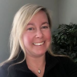 Meet your Posher, Hollis